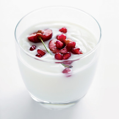 White chocolate mousse with fresh cherries