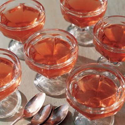 Wine jelly with poached nectarines