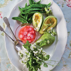 Spring salad with marinated radishes