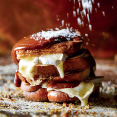 Milk-chocolate-salted-caramel-pear-and-Camembert-toasted-sandwich-400x400