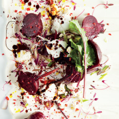 Moskonfyt-roasted beetroot with yoghurt