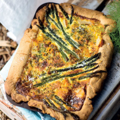 Haddock, asparagus and chive quiche