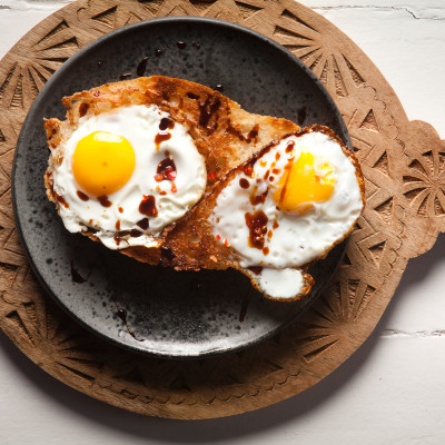 Coconut fried eggs