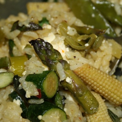 Asparaus, baby marrow and mangetout risotto oven-baked