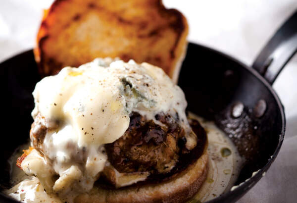 Beef burger with blue cheese sauce recipe