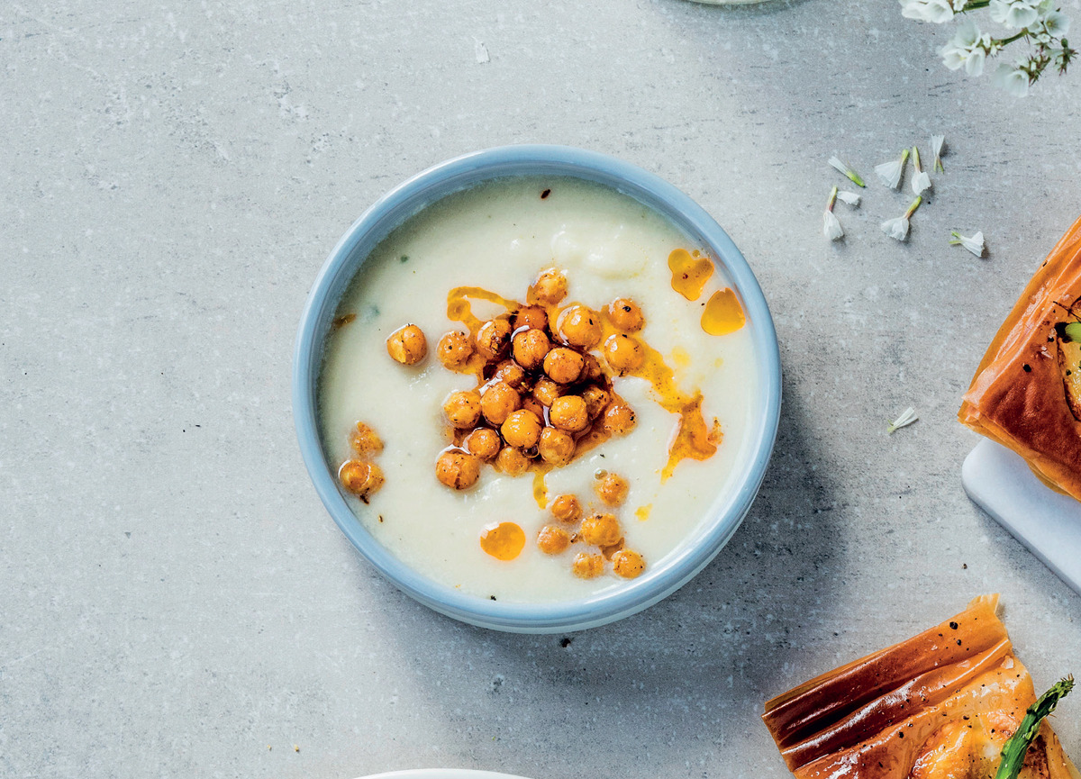 Parsnip soup with sour cream and spiced crunchy chickpeas | Woolworths TASTE