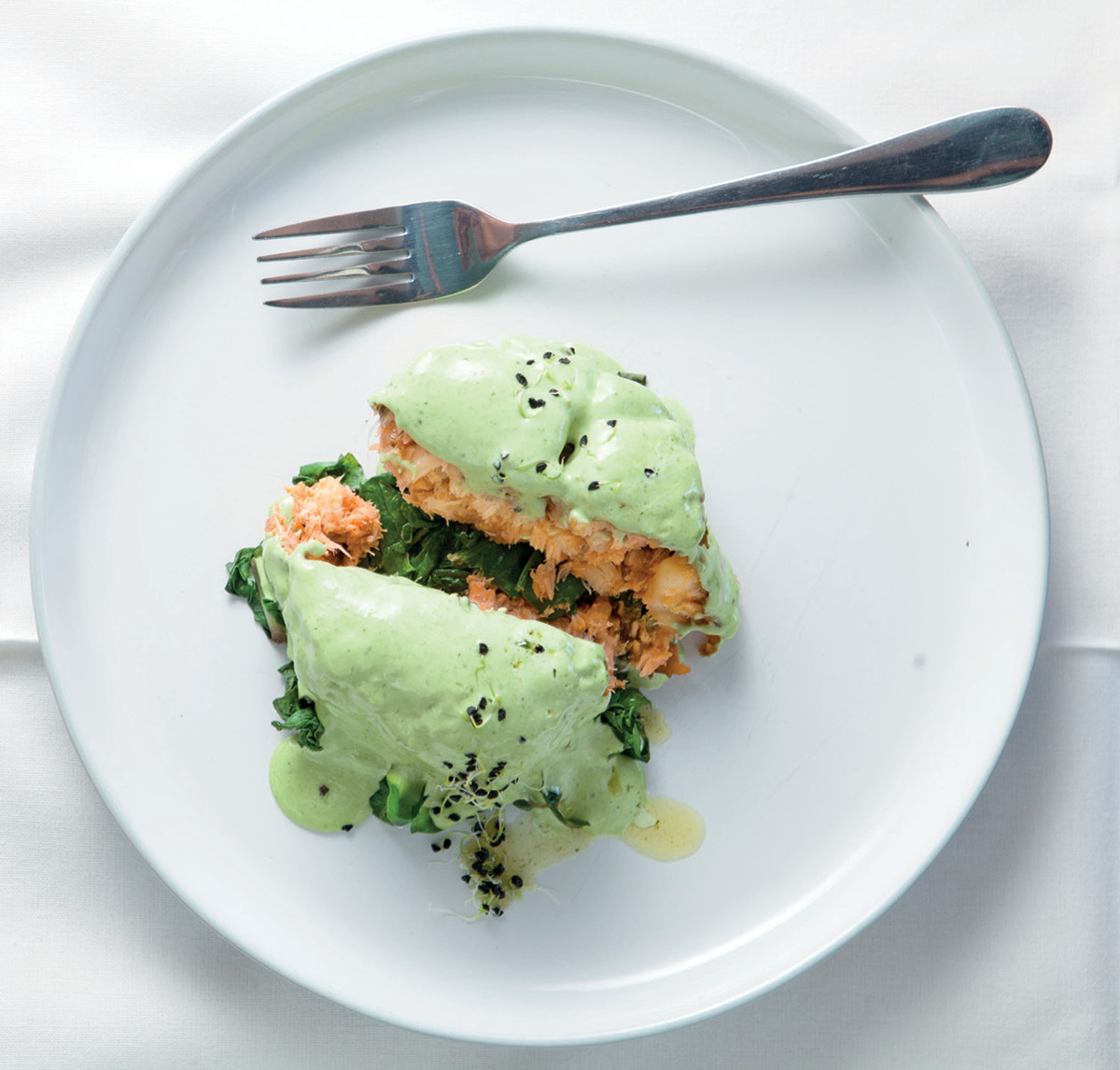 salmon-fish-cakes-with-rocket-mayonnaise-woolworths-taste