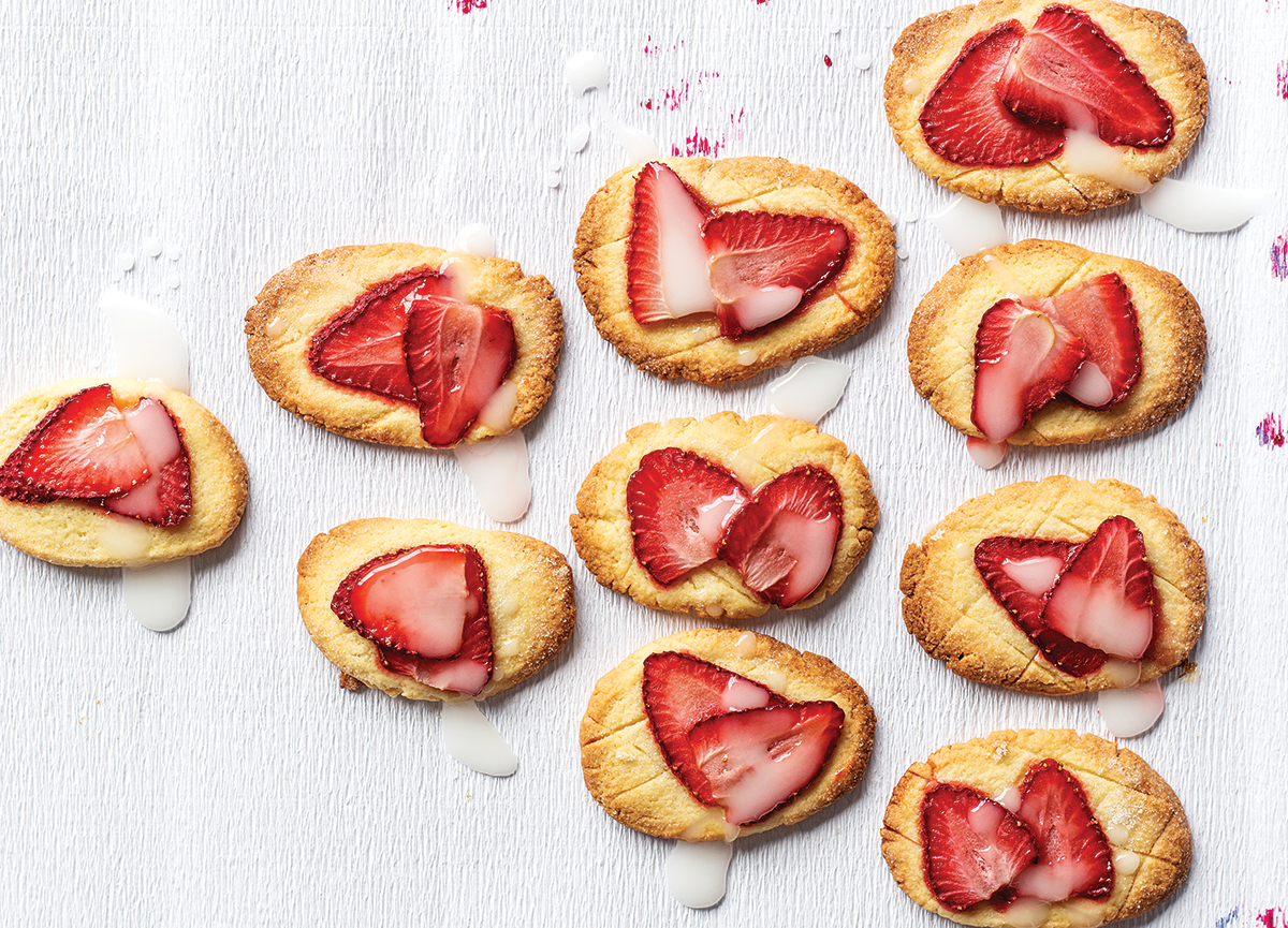​Strawberry butter biscuits recipe | Woolworths TASTE