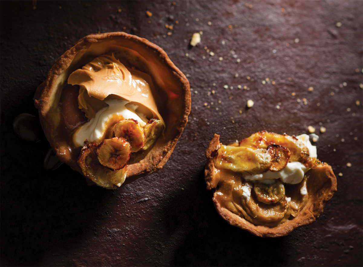 Peanut butter-butterscotch and caramelised banana tarts