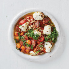 Roasted tomato sauce with ricotta and pine nuts