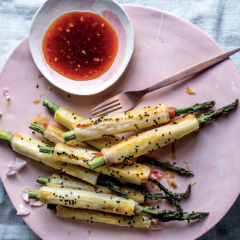 Phyllo-wrapped asparagus