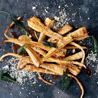 Crispy parsnips with maple syrup and Parmesan