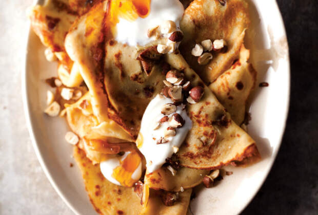 Gluten-free pancakes with fresh dates recipe