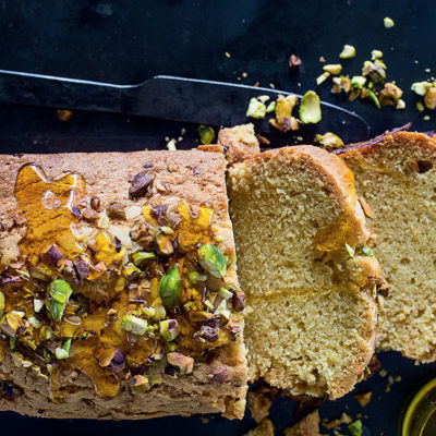 Olive oil-and-pistachio cake with pear crust