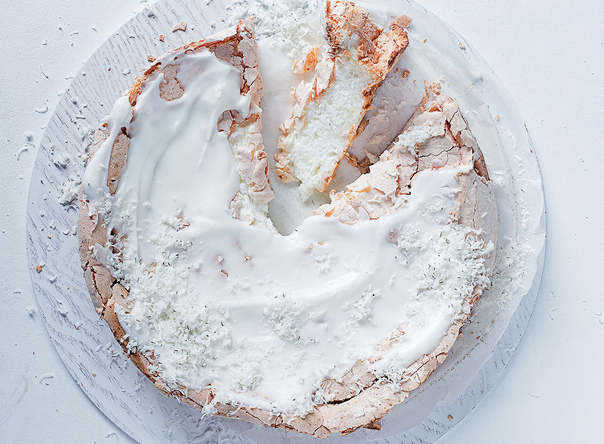 Coconut meringue cake recipe