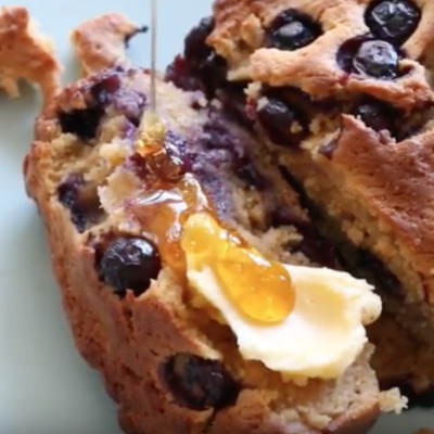 Watch: This peanut butter-and-blueberry loaf is a lunchbox winner!