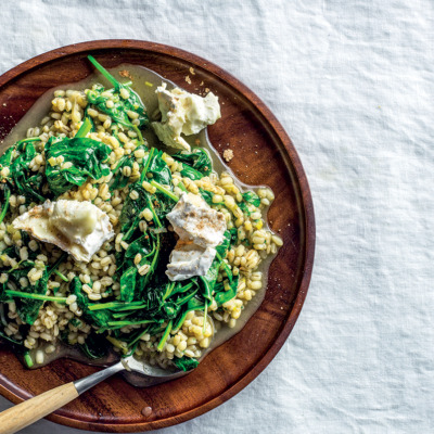 Barley risotto with spinach