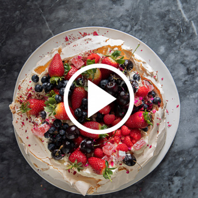 Watch: Jan Hendrik's Turkish delight pavlova