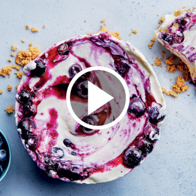 Watch: no-bake cheesecake with blueberry coulis