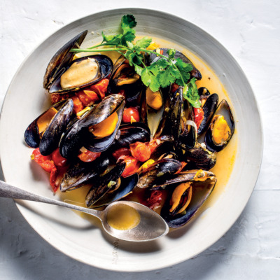 Mussels in spicy tomato broth