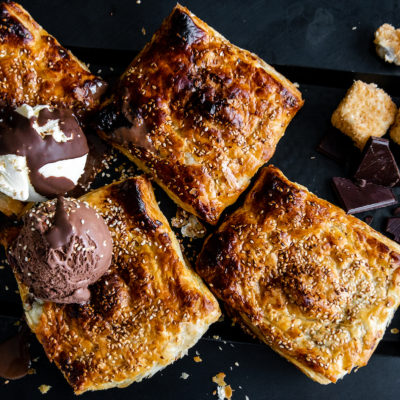 Caramelised pear, marshmallow and chocolate braai pie
