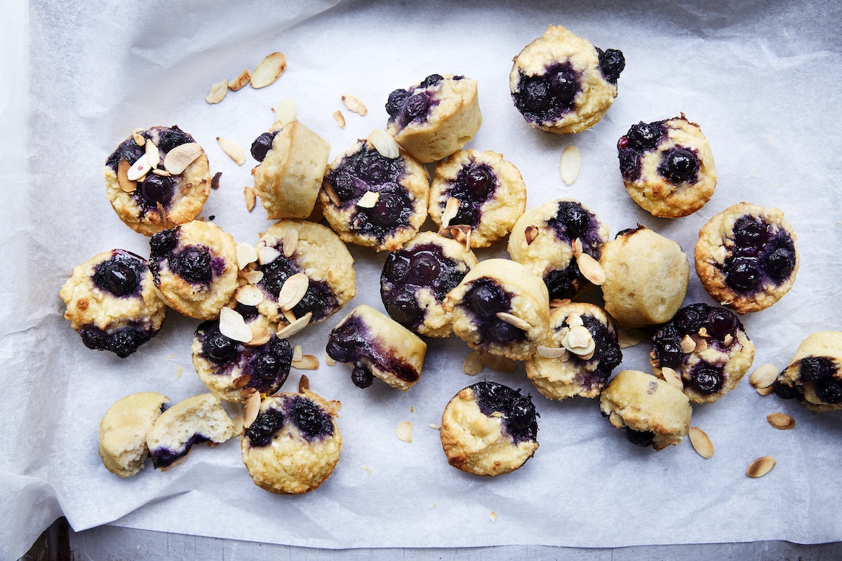 Gluten-free lemon-and-almond cakes