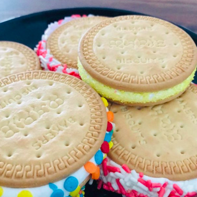 Marshmallow Marie biscuit sandwiches