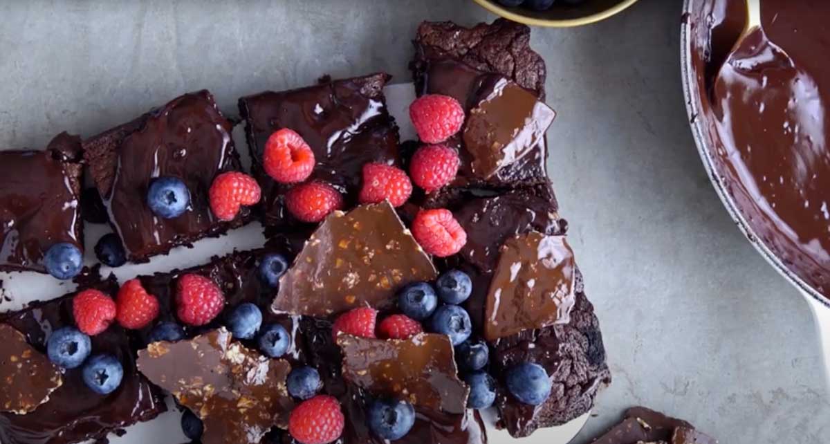 Three-ingredient-chocolate-brownies
