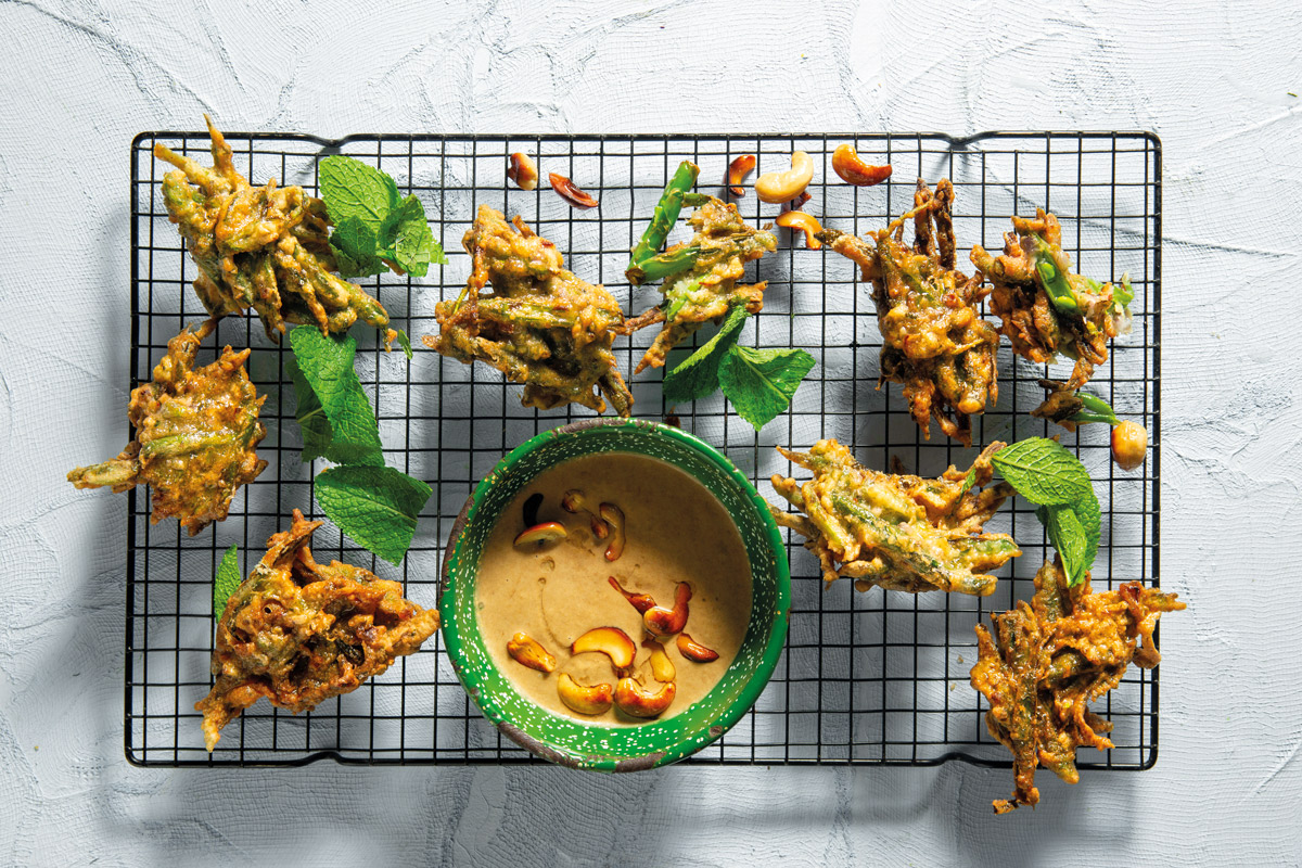 Green bean & mint pakoras recipe | Crispy & Creamy | TASTE