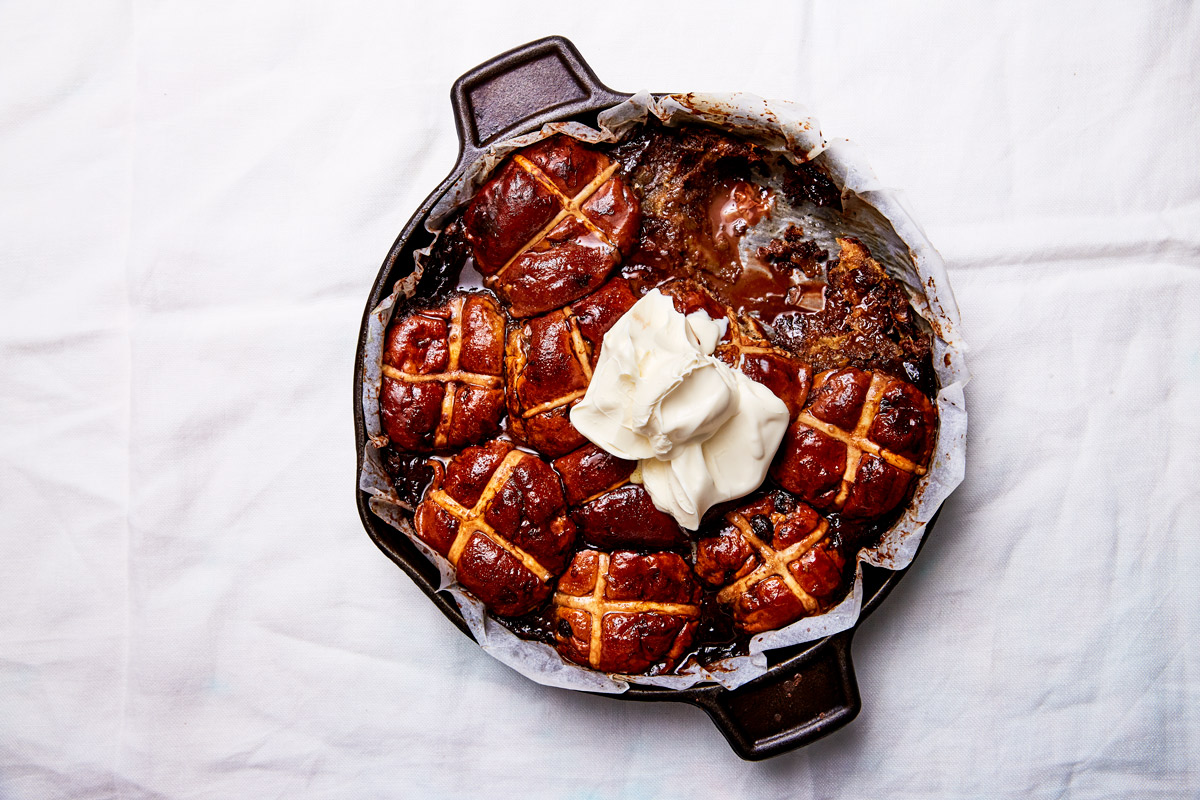 Chocolate-hot-cross-bun-bake