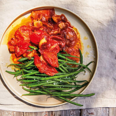 Green beans with stewed tomatoes