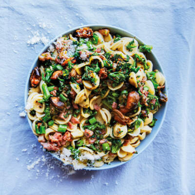 Canned mussel pasta