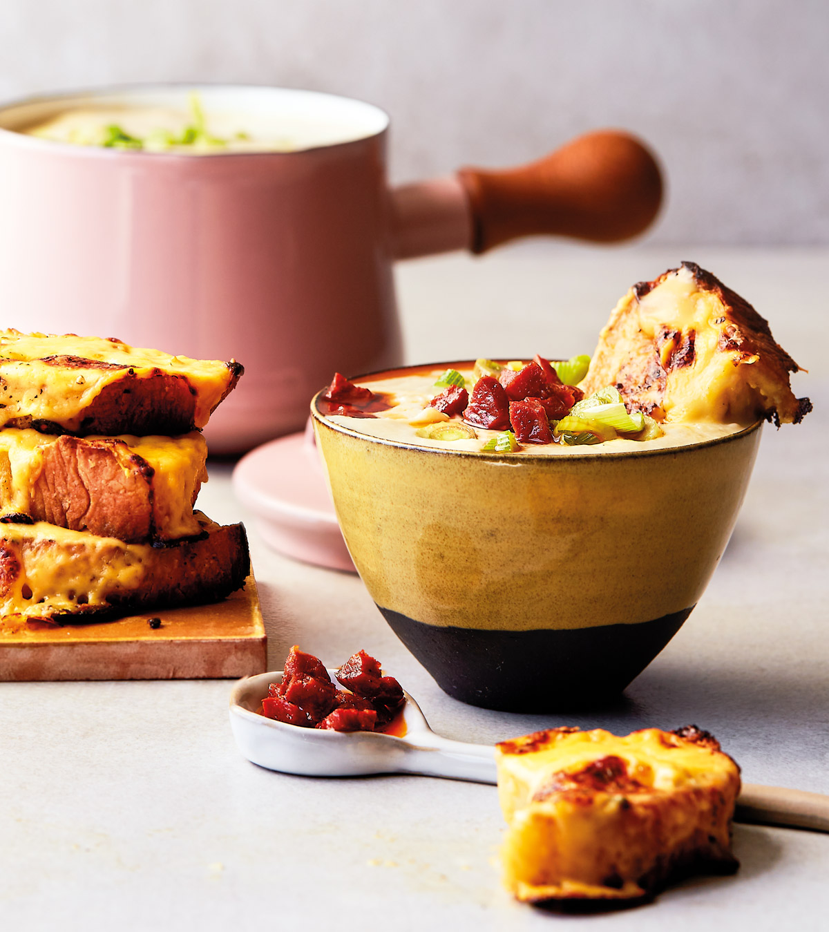 Cauliflower-soup-with-cheesy-garlic-bread
