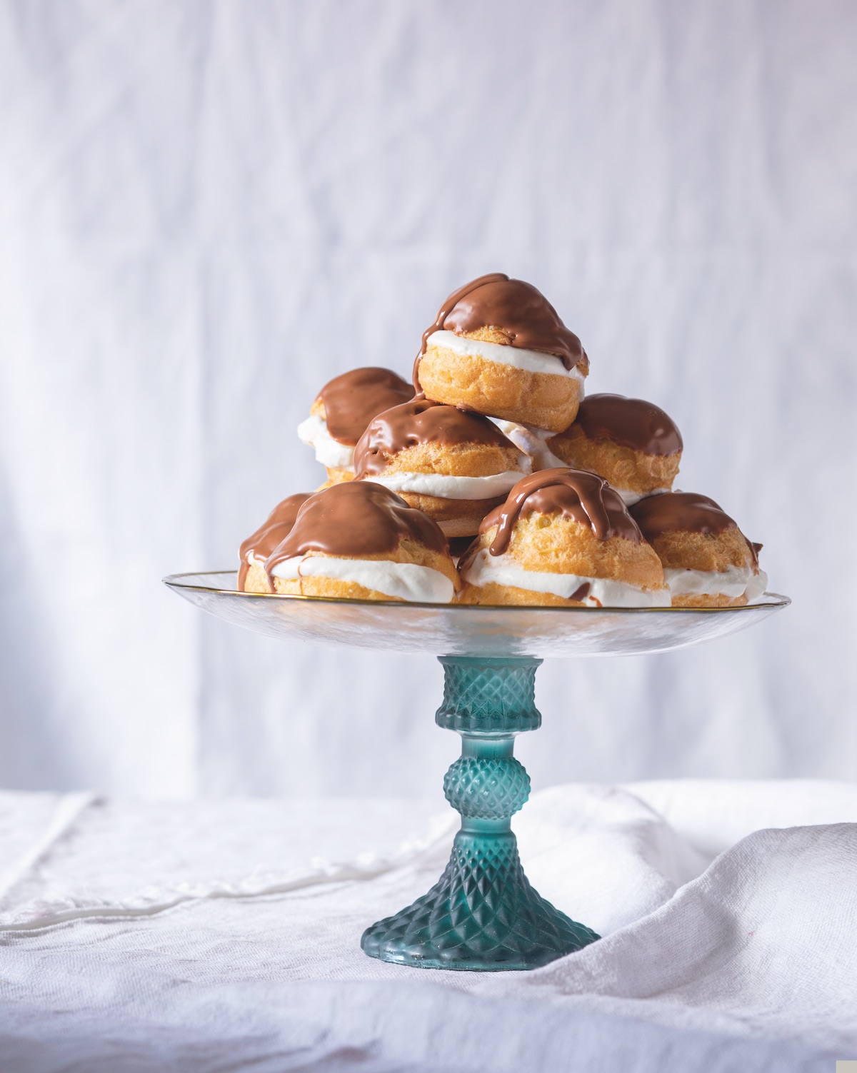 chocolate-eclairs-with-cream