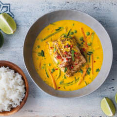 Cod fillets with ginger-and-coconut curry
