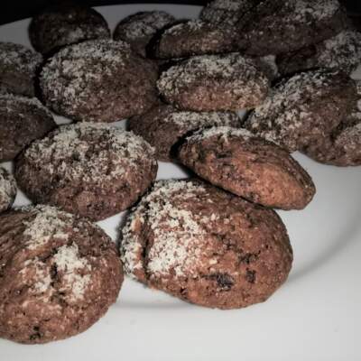 Cacao and Habanero sauce cookies