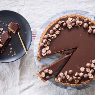 No-bake Chuckles chocolate tart