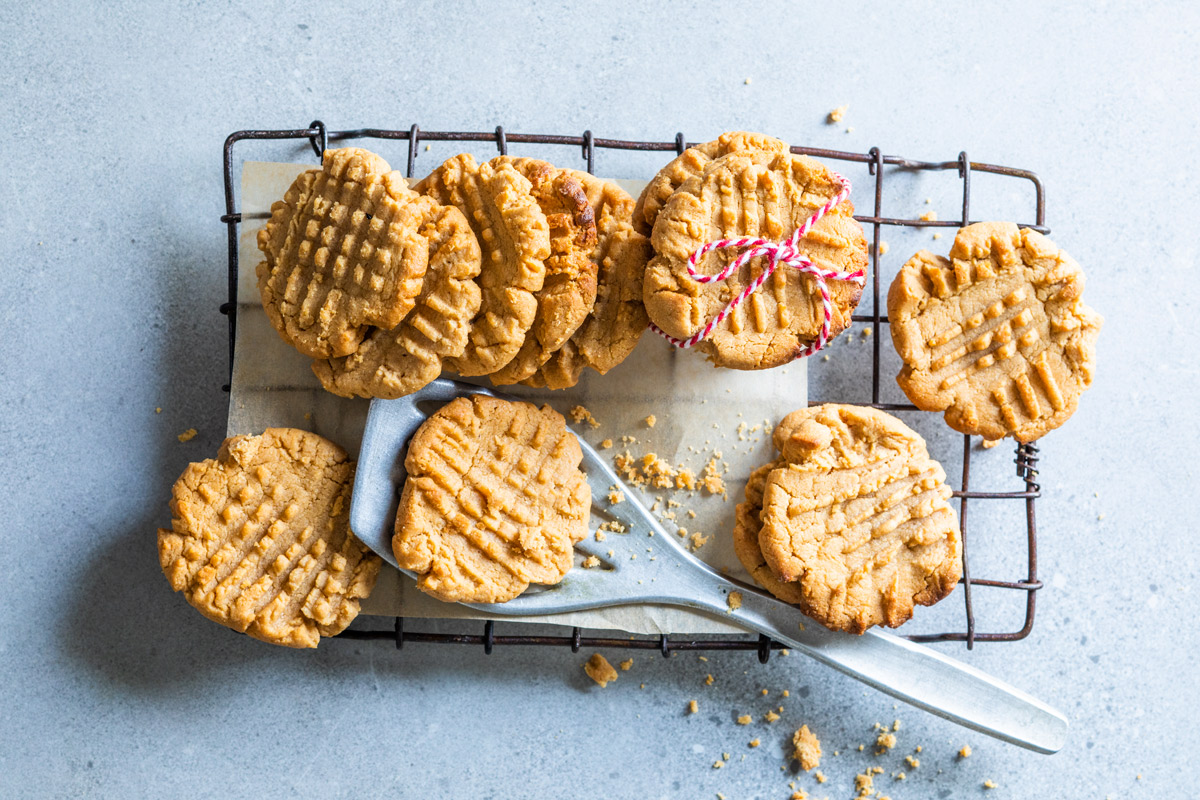 Three-ingredient peanut butter biscuits
