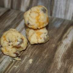 Anchovy cheese cookies