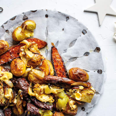 Roast potatoes with caramelised onion butter