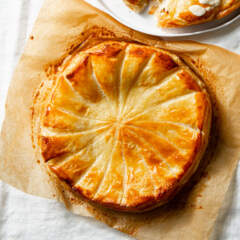 Puff pastry mashed potato pie
