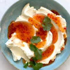 Cream cheese with sweet chilli sauce dip