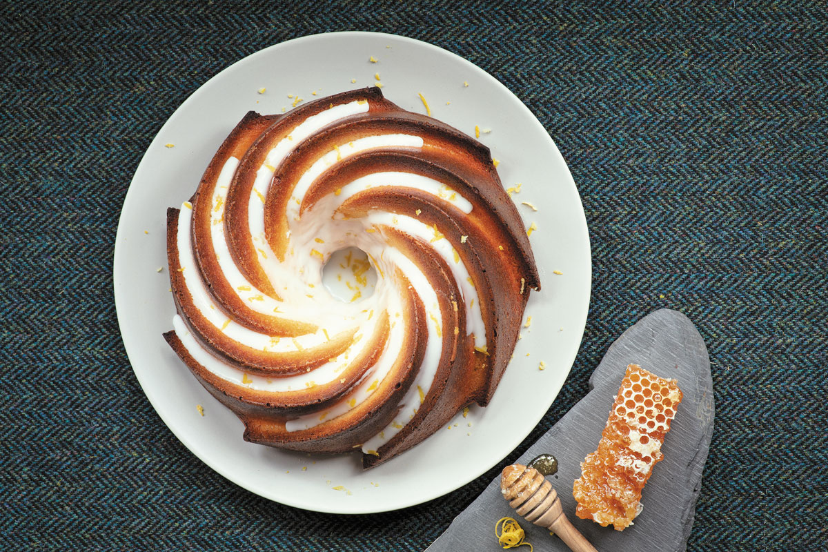 hot-toddy-bundt-cake-woolworths-taste