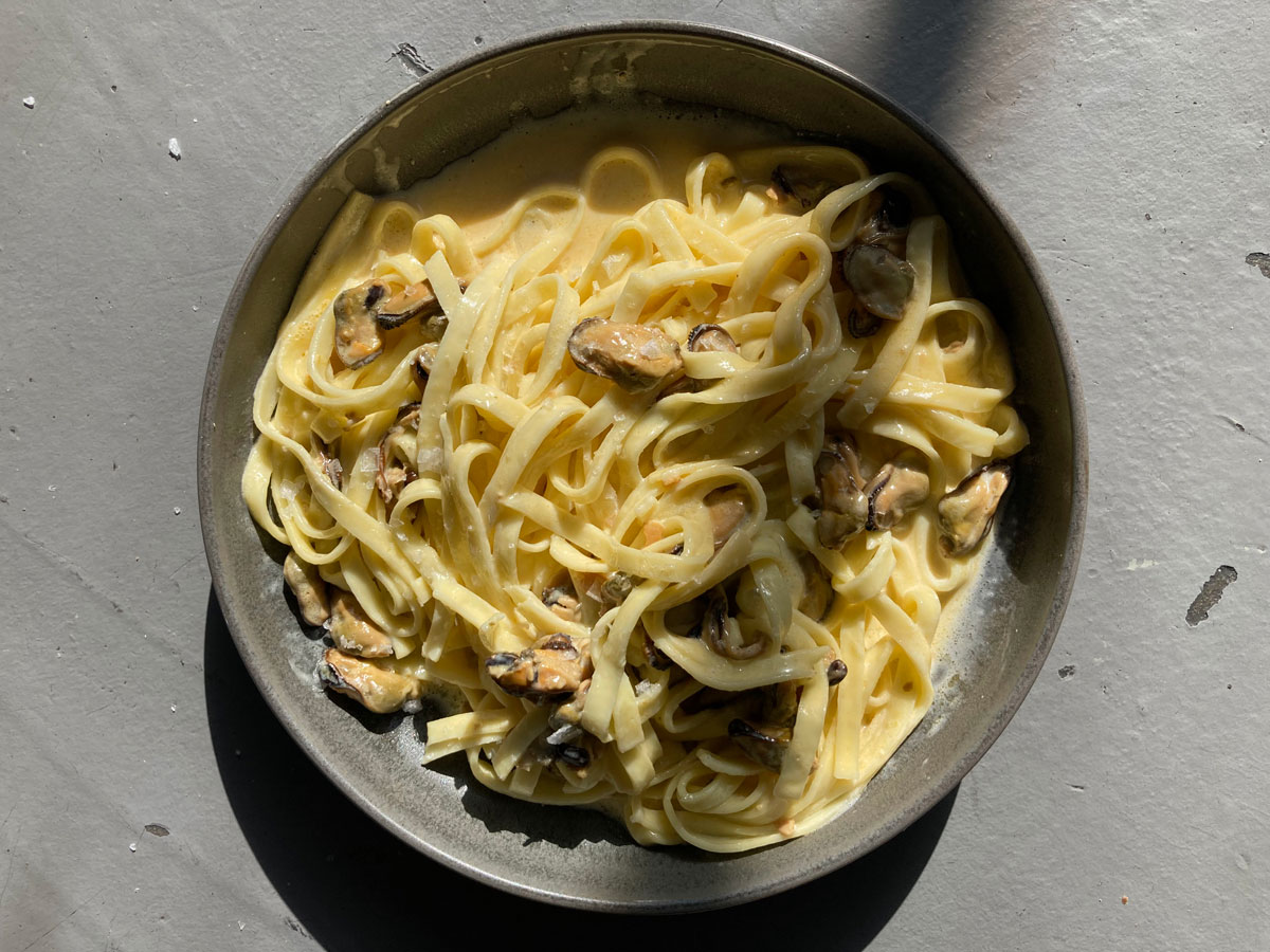 3-ingredient mussel pasta