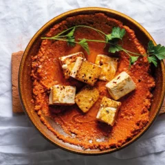 Tofu with 5-minute Romesco sauce
