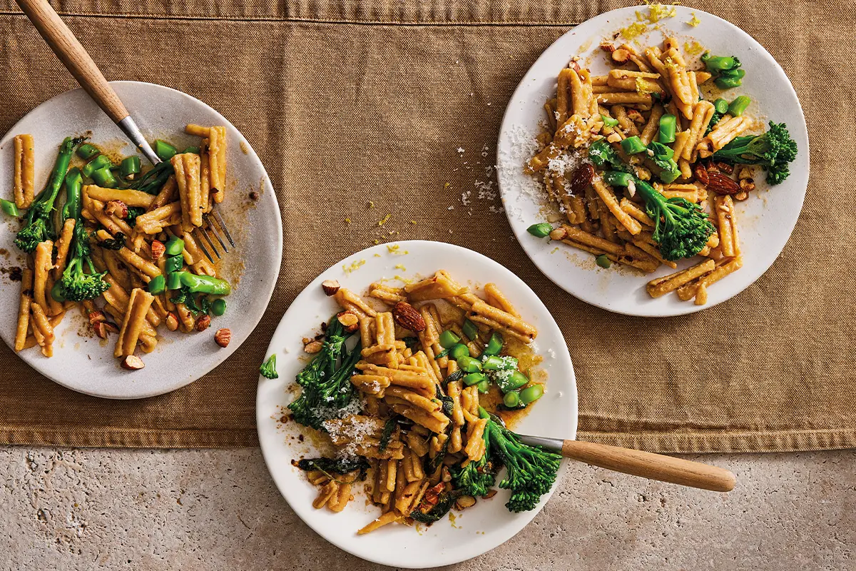 Chilli-and-lime chickpea pasta
