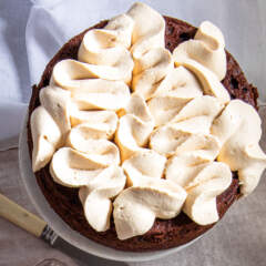 One-bowl chocolate-and-raisin cake
