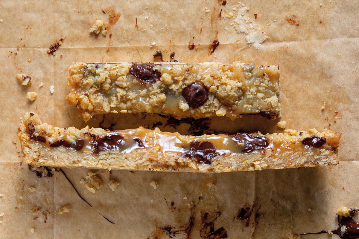 Caramel oat bars