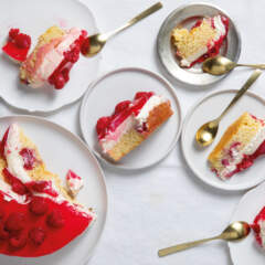Raspberry-and-cream cheesecake