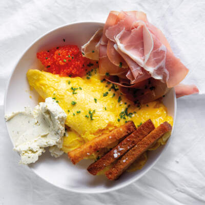 Creamy omelette with Parma ham